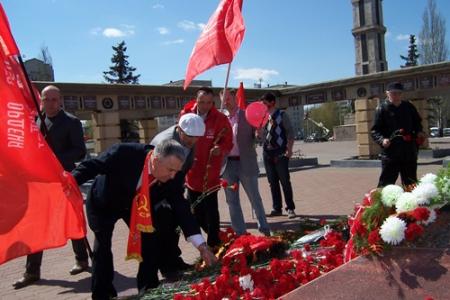 Казань. День Победы. Коммунисты почтили память павших в Великой Отечественной войне