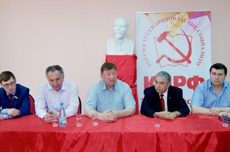 В.И. Кашин во главе группы депутатов Госдумы встретился с партактивом республики Татарстан