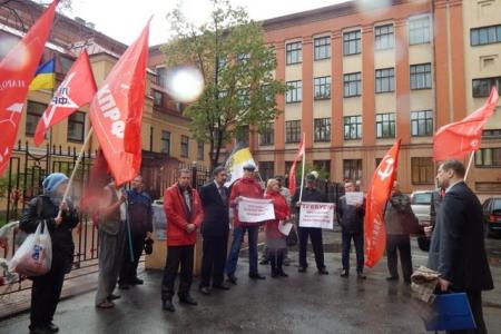 Санкт-Петербург. Коммунисты приняли участие в акции протеста против преступных действий киевской хунты