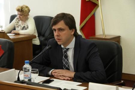 Фракция КПРФ в Мосгордуме провела круглый стол по проблемам молодых семей