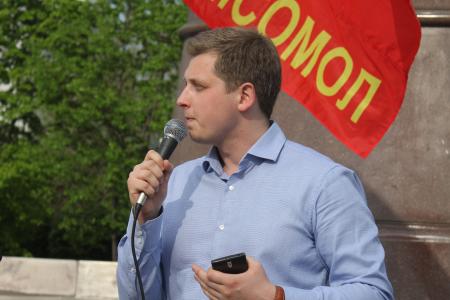 Свердловская область. Митинг в поддержку инициативы КПРФ по сбору гуманитарной помощи ополченцам Юго-Востока Украины