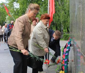 Тюменские коммунисты провели митинг в честь Дня пионерии