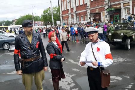 «Открывайте! Это ЧК!». Барнаульские коммунисты, переодевшись в форму чекистов, вышли в ночной патруль  