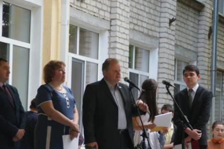 Депутаты-коммунисты Карачаево-Черкесской Республики приняли участие в мероприятиях, посвященных завершению учебного года