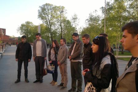 Московские комсомольцы провели траурное мероприятие, посвященное жертвам неонацизма в Одессе