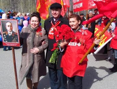 Тюменская область. “Мама! Пойдем к красным, там веселей!”. Тобольские коммунисты в авангарде парада Победы