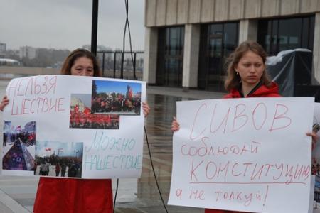 Несмотря на запреты, коммунисты Казани отметили Первомай традиционным митингом и шествием до площади Свободы