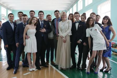 Д.Г. Новиков посетил праздник «последнего звонка» в московской школе №19