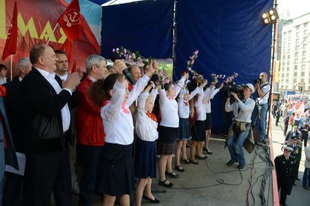 «Антинародное правительство Медведева должно быть отправлено в отставку!» Шествие и митинг в Москве