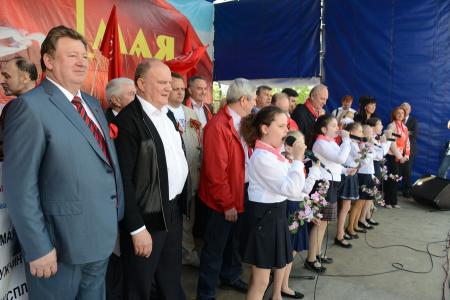 «Антинародное правительство Медведева должно быть отправлено в отставку!» Шествие и митинг в Москве