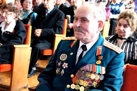 Курганские коммунисты приняли участие в церемонии презентации книги «О друзьях-товарищах, о боях-пожарищах»