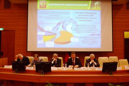 Коммунисты в Госдуме приняли участие в заседании высшего экологического совета