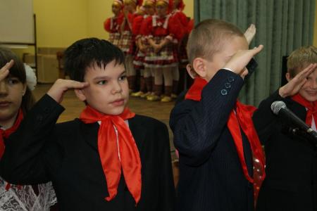 «Светя другим, сгораю сам!». День пионерии в Красноярском крае