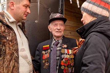 Ветеранам глубинки – заботу и внимание! Автопробег архангельских коммунистов и автолюбителей