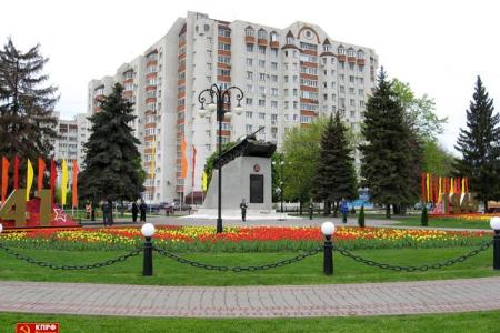 Тамбовская область. День Победы и красные стяги