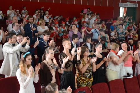 «КПРФ – детям!». Г.А. Зюганов принял участие в финальном детско-юношеском гала-концерте «Земля талантов»