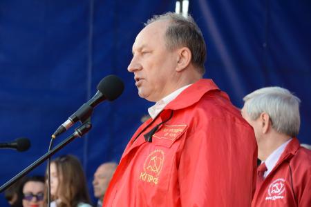 «Антинародное правительство Медведева должно быть отправлено в отставку!» Шествие и митинг в Москве