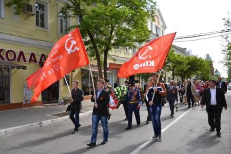 Красный День Победы в Астрахани