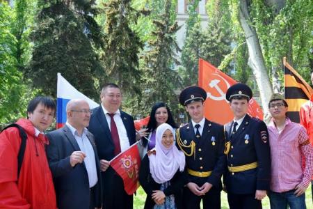 Город-герой Волгоград. Фракция КПРФ городской думы приняла участие в праздновании Дня Победы