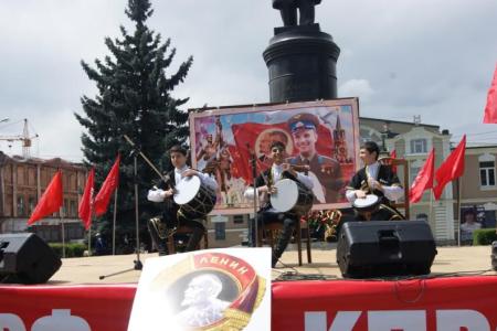 Единение, народовластие, социализм. Северная Осетия встретила 1 мая