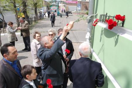 В канун 9 мая коммунисты Читы почтили память героев Великой Отечественной войны