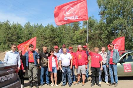 Участники комсомольского автопробега прибыли в Тольятти