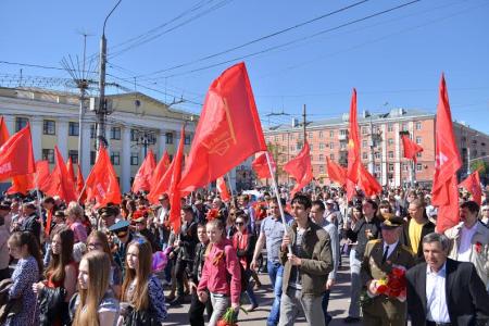 Рязанские коммунисты отпраздновали День Победы шествием Краснознамённой колонны