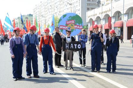 «Антинародное правительство Медведева должно быть отправлено в отставку!» Шествие и митинг в Москве