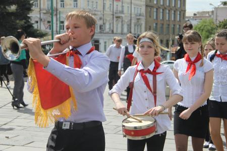 Экологическая акция "Сосенки". Как отметили День пионерии в Омской области