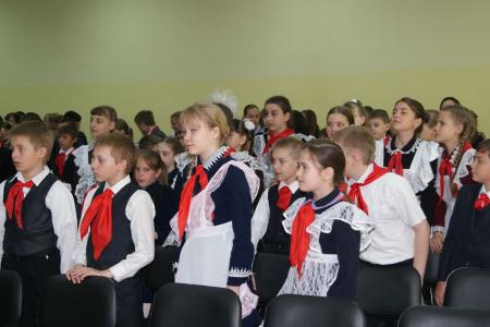 «Светя другим, сгораю сам!». День пионерии в Красноярском крае