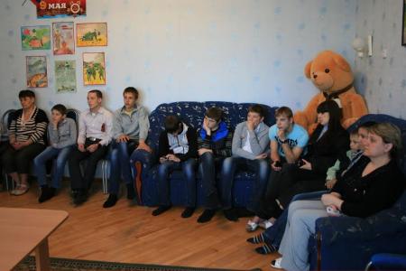 Накануне дня Победы белгородские комсомольцы провели урок патриотизма в детском доме «Северный»