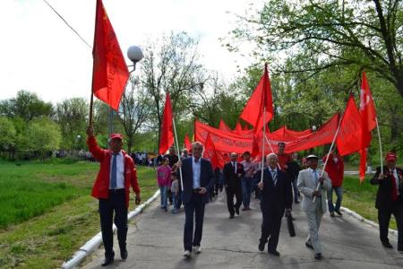 Коммунисты Калмыкии отметили Первомай