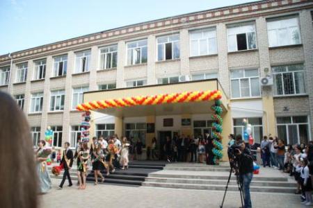 Депутаты-коммунисты Карачаево-Черкесской Республики приняли участие в мероприятиях, посвященных завершению учебного года