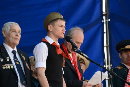«Либо мы одержим победу над капитализмом, либо он уничтожит нас!». Шествие и митинг в Москве