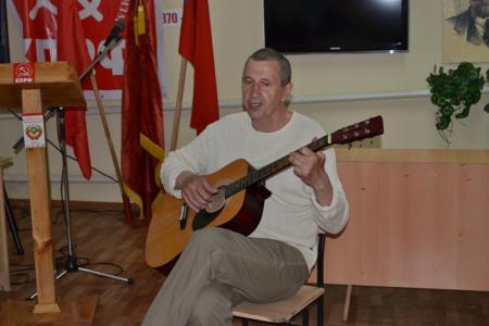 В День печати коммунисты Калмыкии провели праздничный концерт