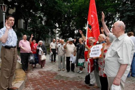 Протянуть руку помощи! Воронежские коммунисты провели пикет в поддержку Юго-Востока Украины