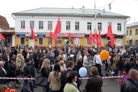 Тамбовская область. День Победы и красные стяги