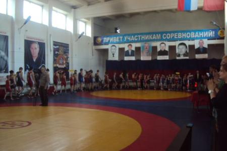 В Красноярском крае прошел традиционный турнир по борьбе, посвященный памяти дважды героя Советского Союза А.Н. Шилина