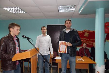 Алтайские коммунисты и комсомольцы отметили 20-ю годовщину восстановления краевой комсомольской организации