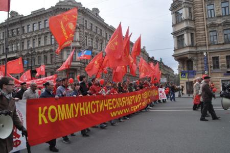 Тысячи ленинградцев вышли на Первомай!