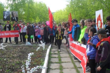 «В дела пионерии верю я! Шагай вперёд, пионерия!». Пионерский слёт в Иркутской области