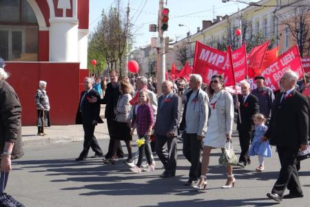 Калуга: Первомай шагает по планете