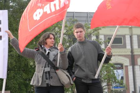 Калининградская область. Коммунисты организовали пикет в поддержку жителей Юго-Востока Украины