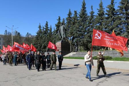 Мы победили под красным знаменем! Праздник 9 мая в Чебоксарах