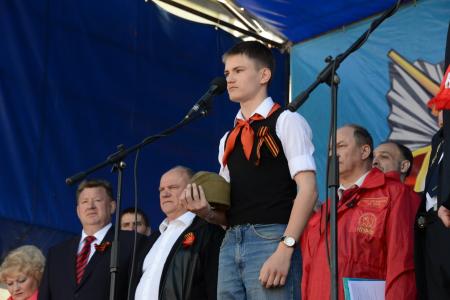 «Либо мы одержим победу над капитализмом, либо он уничтожит нас!». Шествие и митинг в Москве
