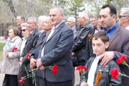 В канун 9 мая коммунисты Читы почтили память героев Великой Отечественной войны