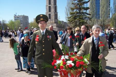 Казань. День Победы. Коммунисты почтили память павших в Великой Отечественной войне
