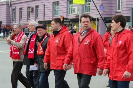 За достойный труд! За независимые профсоюзы! Первомай в Челябинске