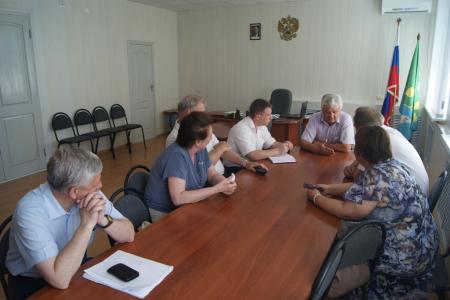 Волгоградская область. Депутаты-коммунисты отчитались о своей работе перед жителями Ленинского района