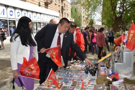 Город-герой Волгоград. Фракция КПРФ городской думы приняла участие в праздновании Дня Победы